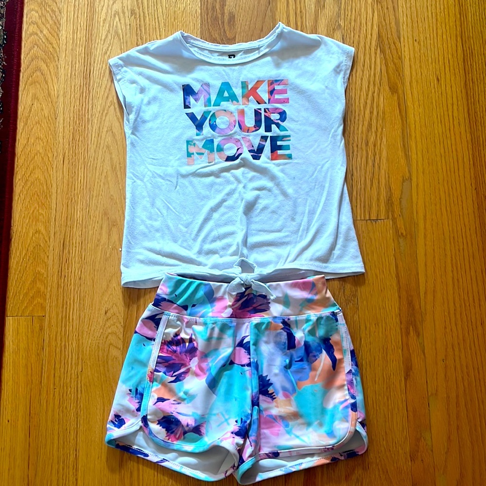 Girls shorts set
